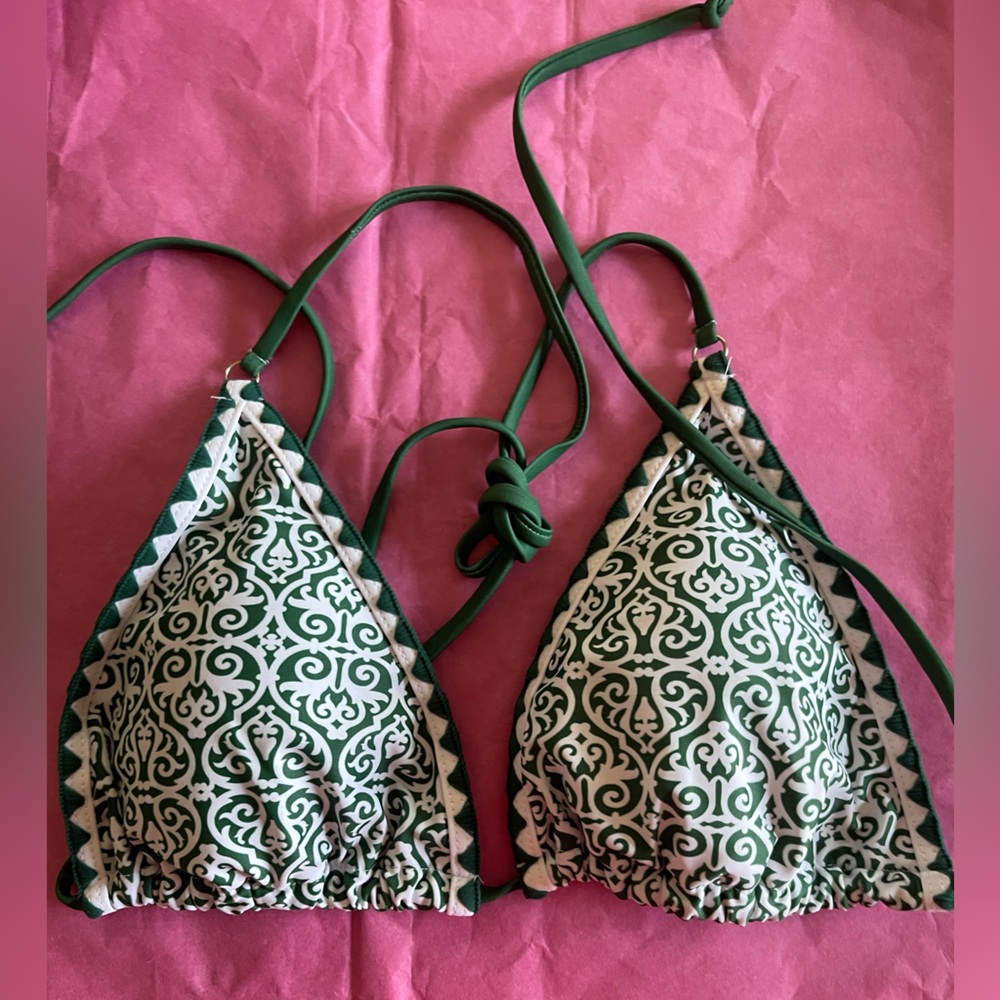 Green and White Patterned Bikini Top.   NWOT